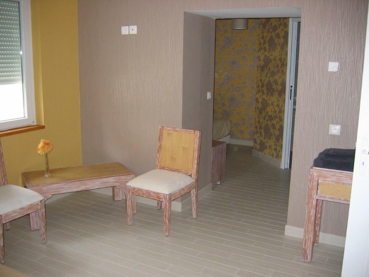 Champagne Et Chambres D'Hotes Pierre Trichet Trois-Puits Exterior photo